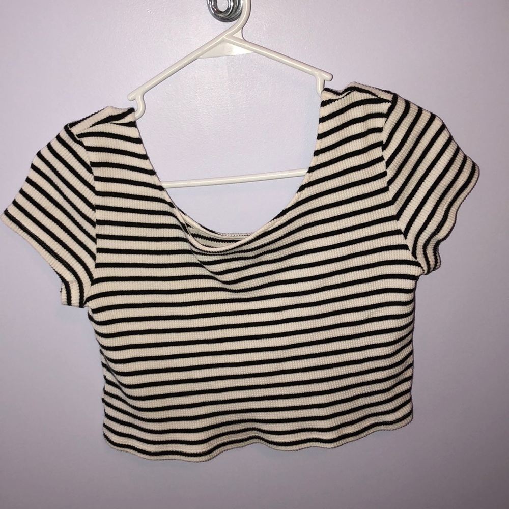 black and white stripe crop top